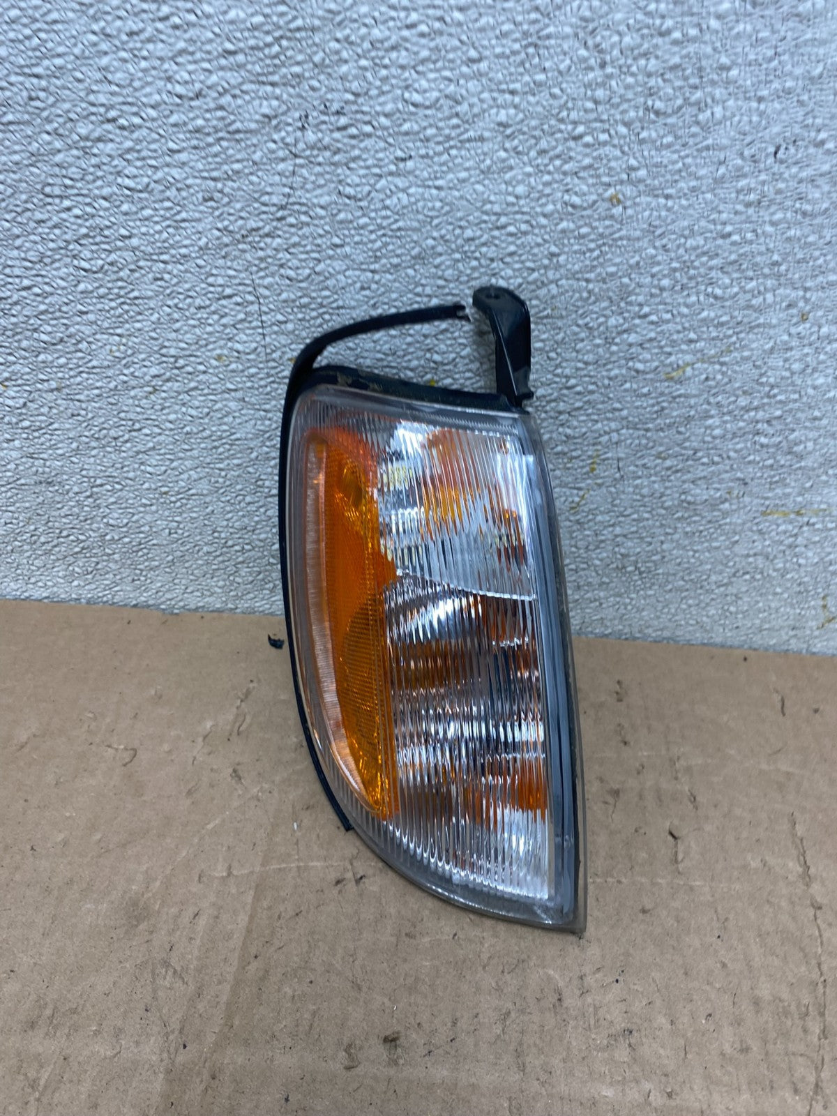 2000-2001 Nissan Xterra Right Passenger Turn Signal Headlight Light W0888 DW0