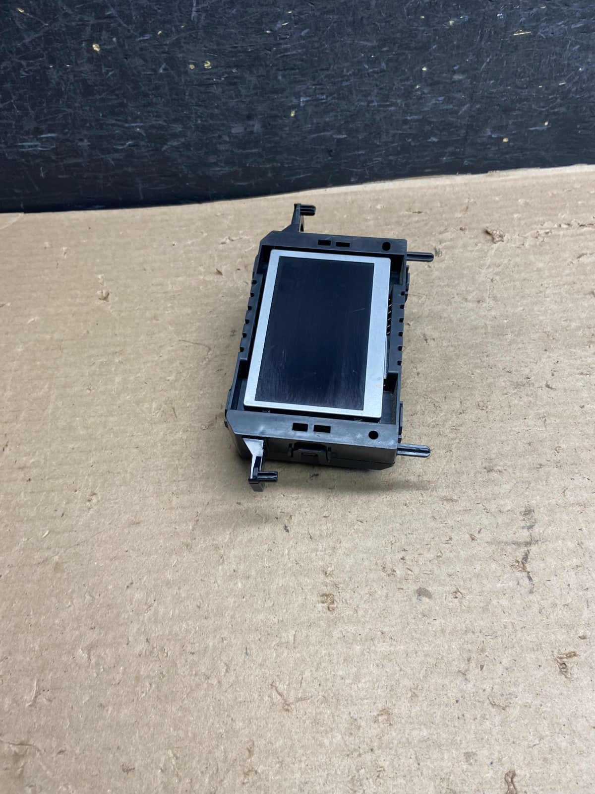 2013 2016 Ford Escape Radio Receiver Screen Display AH5469 DG2