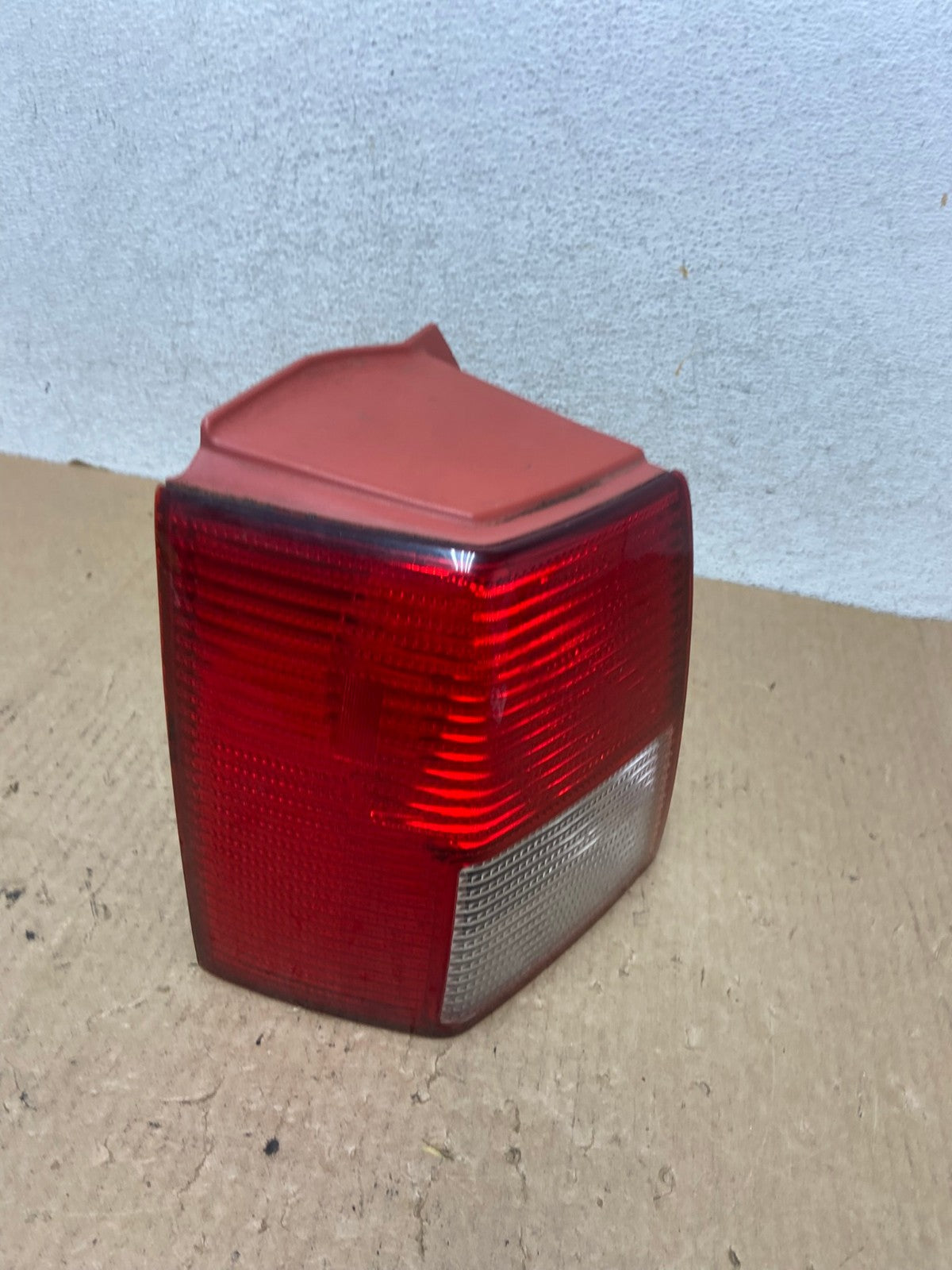 2004-2005 Mitsubishi Endeavor Left Driver LH Tail Light AF9841 LK2
