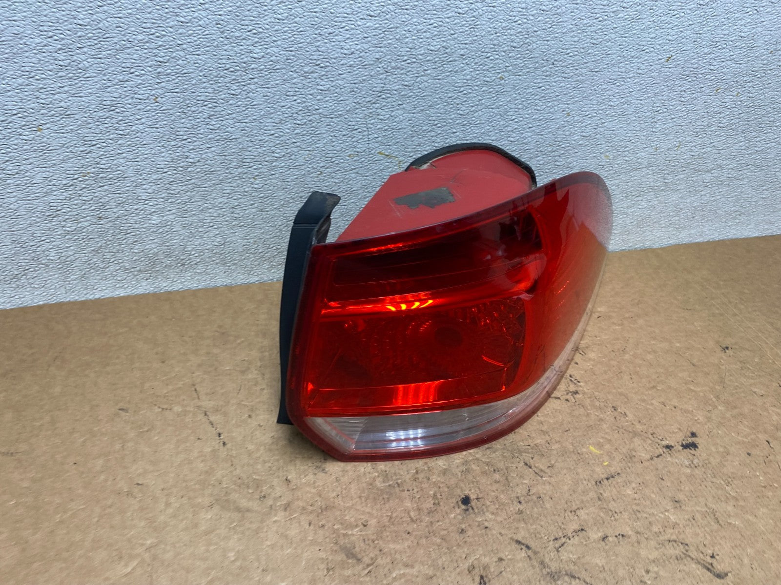 2010-2014 Volkswagen Golf MK6 Wagon Right Passenger Side Tail Light OEM S7243 GD2