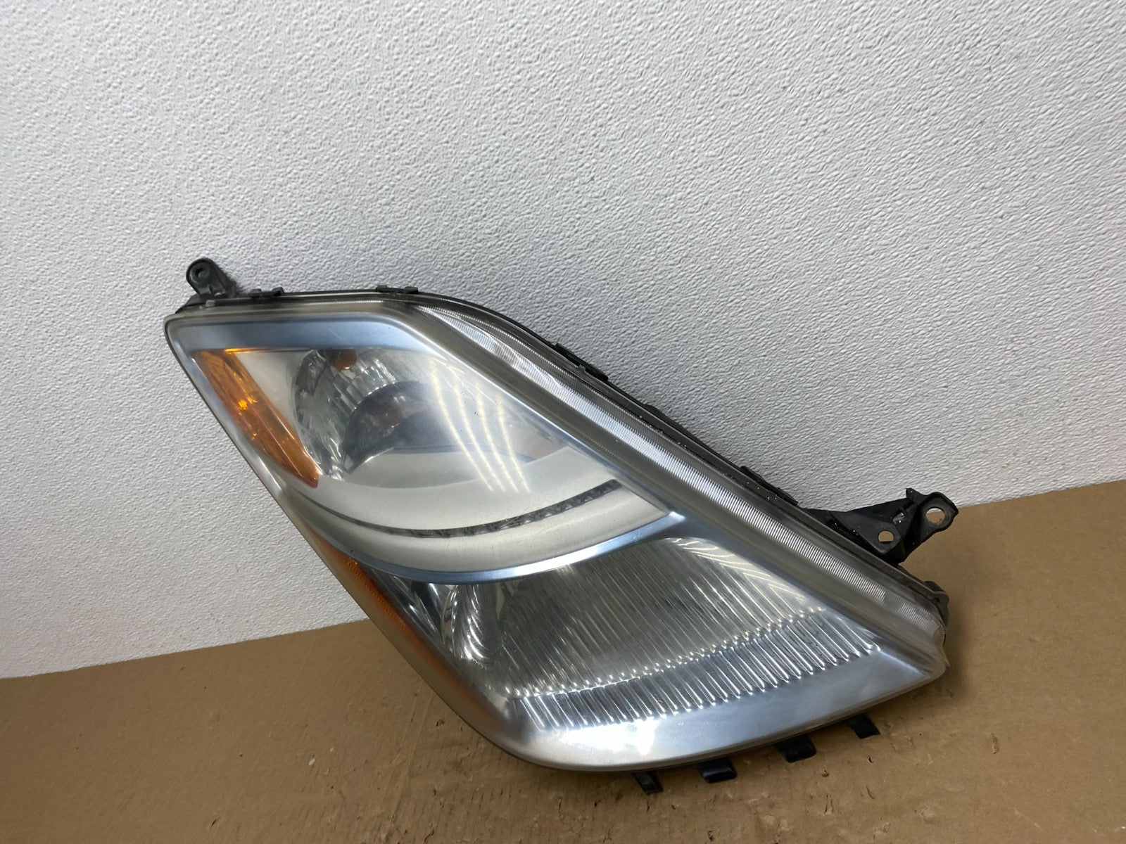 2006 - 2009 Toyota Prius Right Passenger Rh Side Headlight Halogen AB6948 DW1