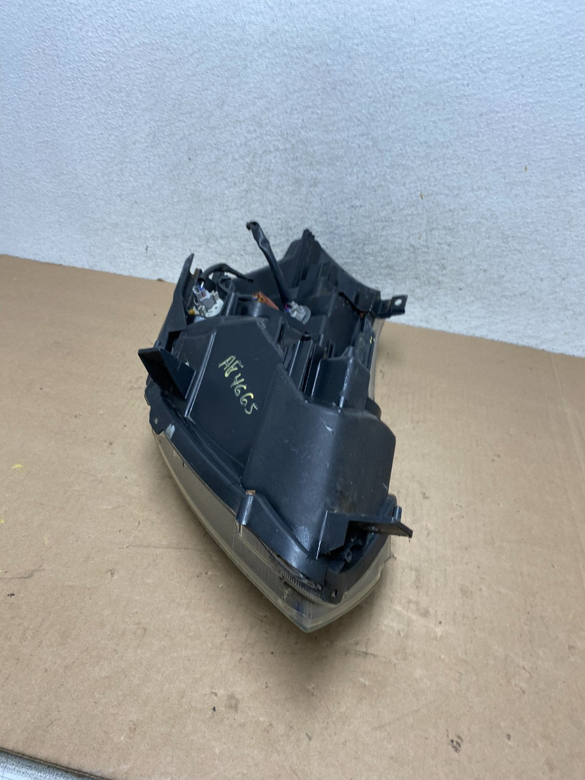 2004 to 2009 Nissan Quest Left Driver LH Black Headlight AG4665 DW7