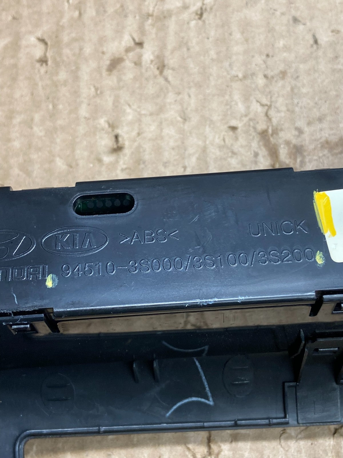 2011 - 2014 Hyundai Sonata Center Radio Climate Control Air Vent Bezel af6418 DG5