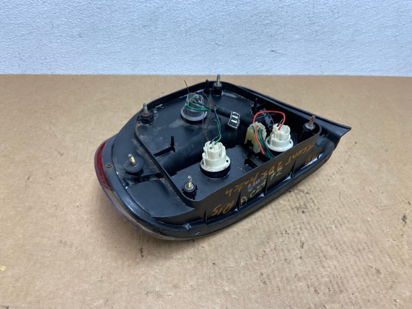 1998 to 1999 Hyundai Accent Hatchback Right Passenger Tail Light Oem AC2972 LK5