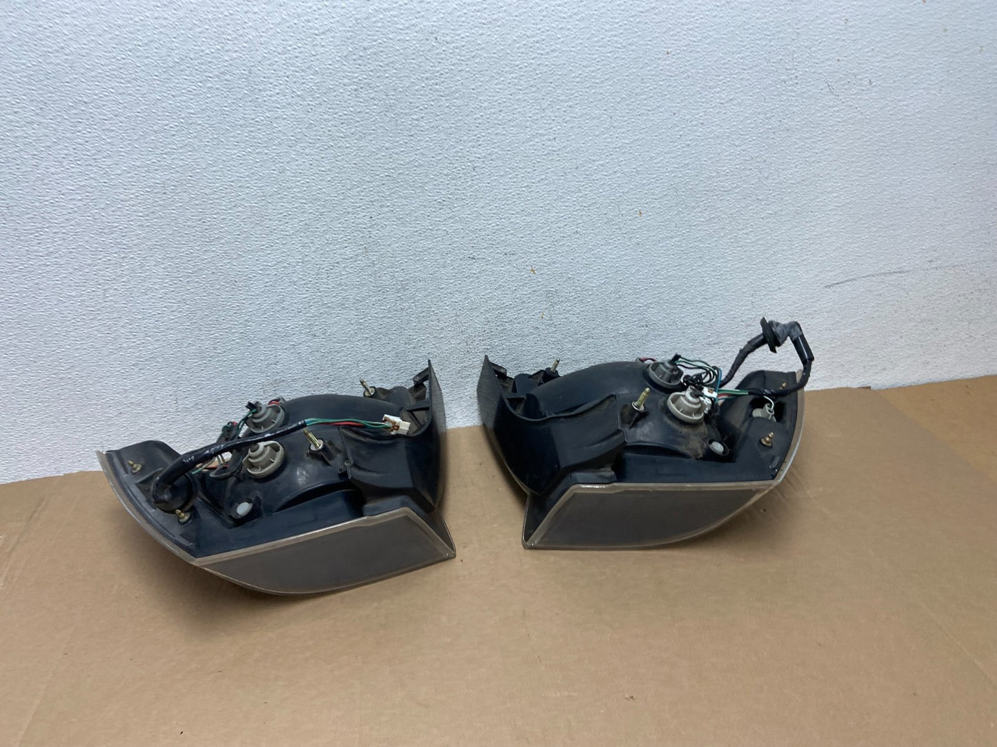 2004 2005 2006 Mitsubishi Galant GTS Left+Right Set Tail Lights AD6391 DG7