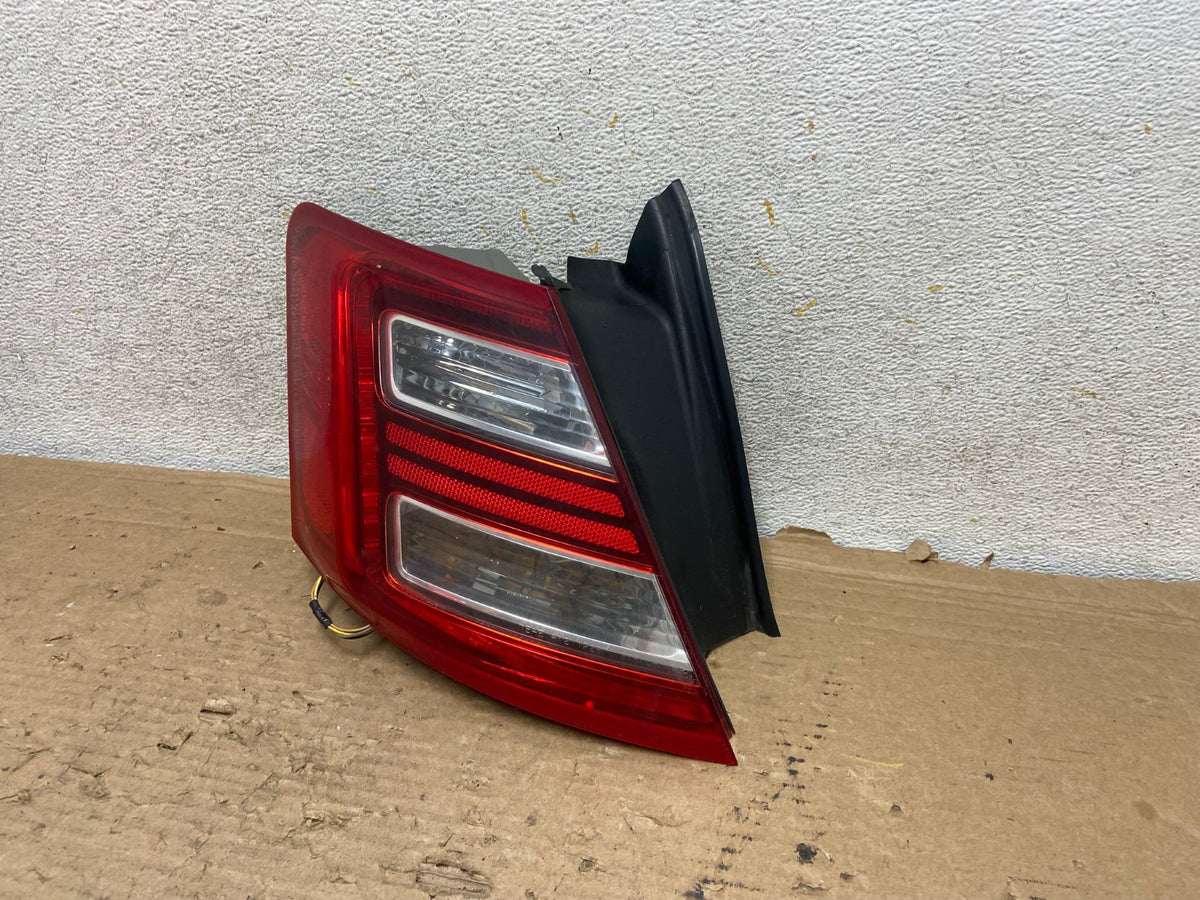 2013-2019 Ford Taurus LED Left Driver LH Side Tail Light AH9240 LK2