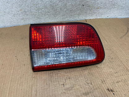 2001 2002 2003 Toyota Sienna Left Driver Lh Side Inner Tail Light AI7907 LK0