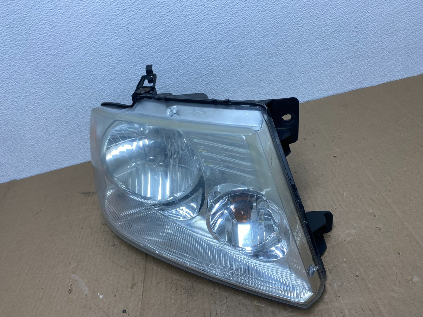 2004 to 2008 Ford F-150 F150 Right Passenger Rh Halogen Headlight Oem AB8189 DW1