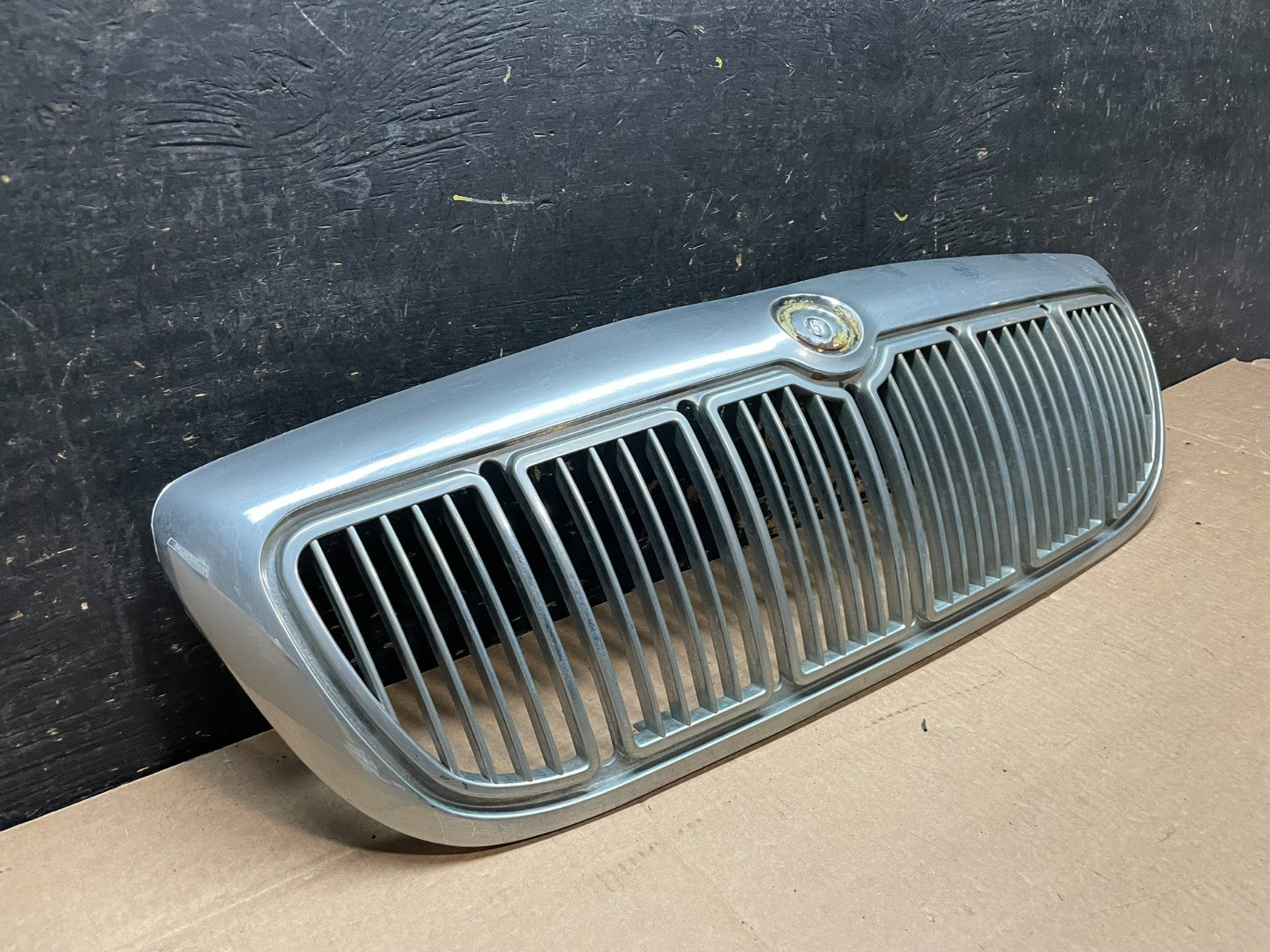 1998 to 2002 Mercury Grand Marquis Front Upper Grill Grille OEM  Y9445 DG1