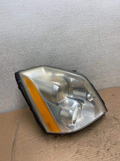 2006 to 2011 Cadillac DTS Right Passenger RH Side Xenon Hid Headlight AA9521 DW2