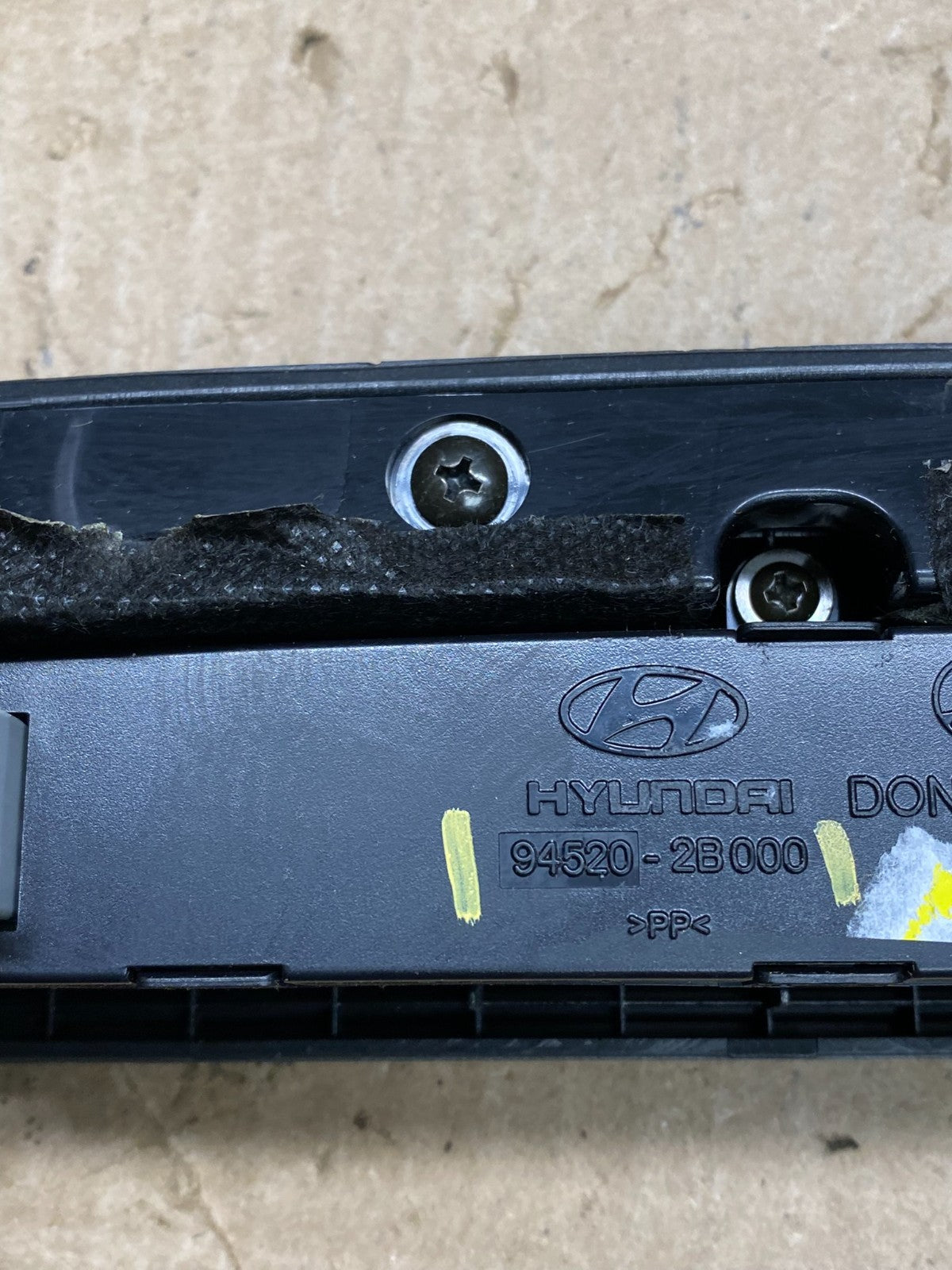 2007 to 2009 Hyundai Santa Fe Center Dashboard Radio Bezel Trim AC6540 DG5
