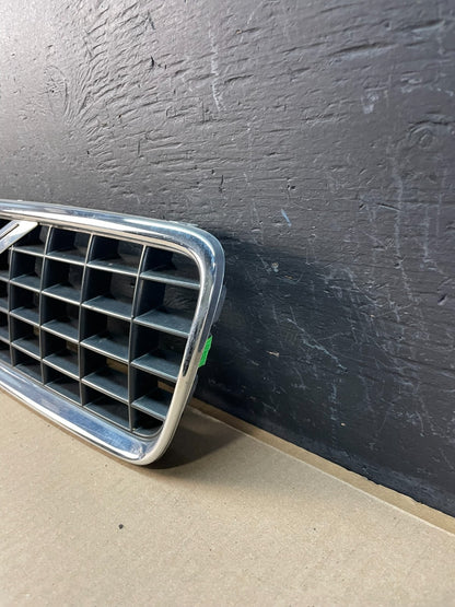 2005 2006 2007 Volvo S40 Front Upper Grille Grill 08620116 OEM AB7944 DG1
