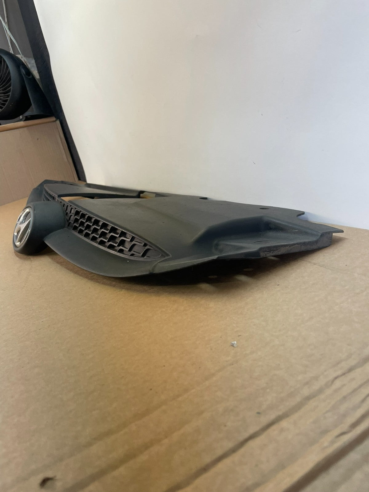 2010 to 2015 Hyundai Tucson Front Upper Grille Grill AG3007 DG1