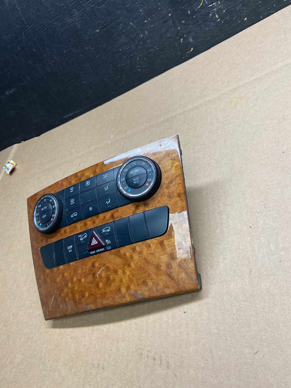 2006 to 2008 Mercedes W251 R350 AC Temp Heater Climate Control T4323 DG3