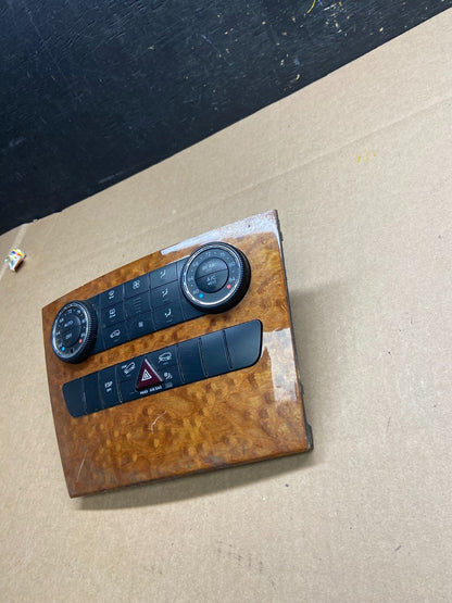 2006 to 2008 Mercedes W251 R350 AC Temp Heater Climate Control T4323 DG3