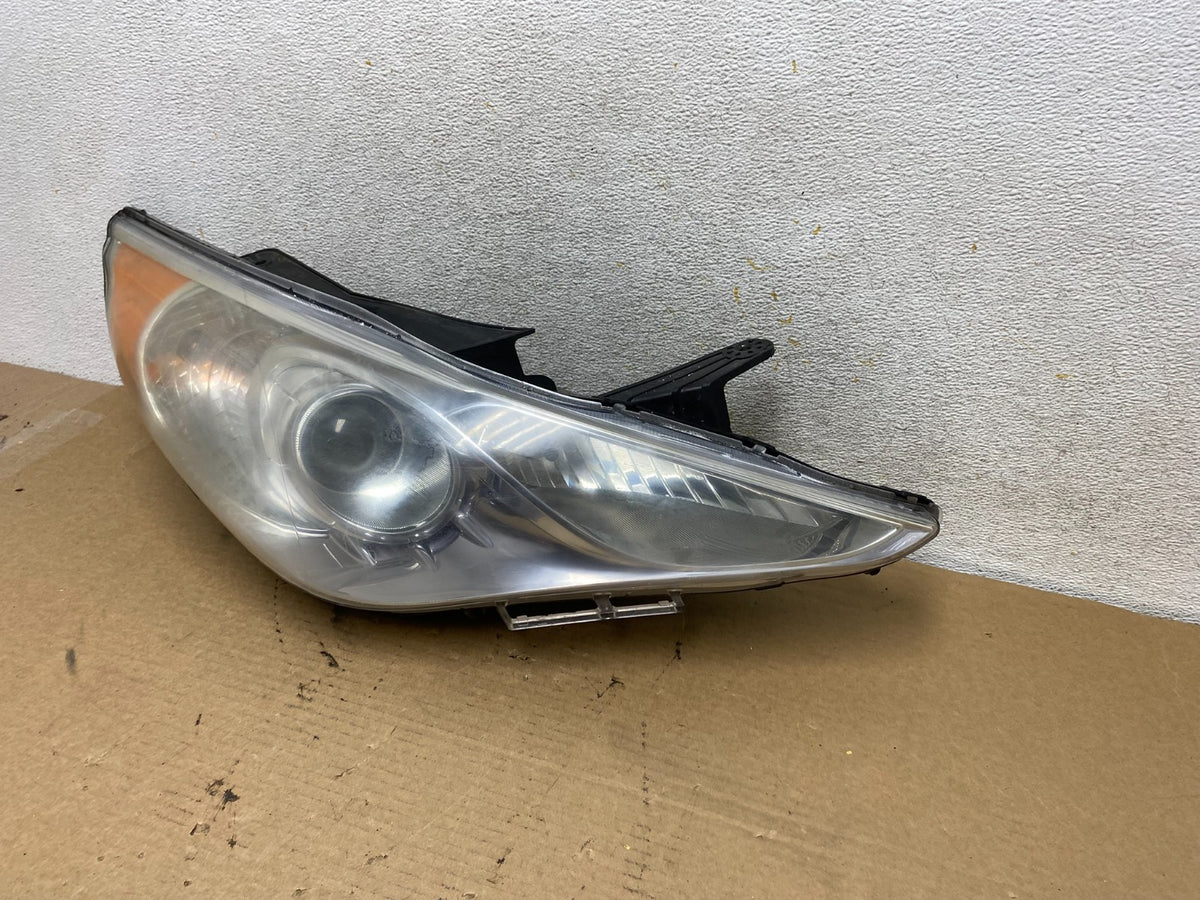 2011 - 2014 Hyundai Sonata Right Passenger Rh Side Headlight Halogen AH4186 DW2