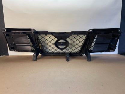 2008-2015 Nissan Armada Front Upper Grill Grille AI3951 DG3