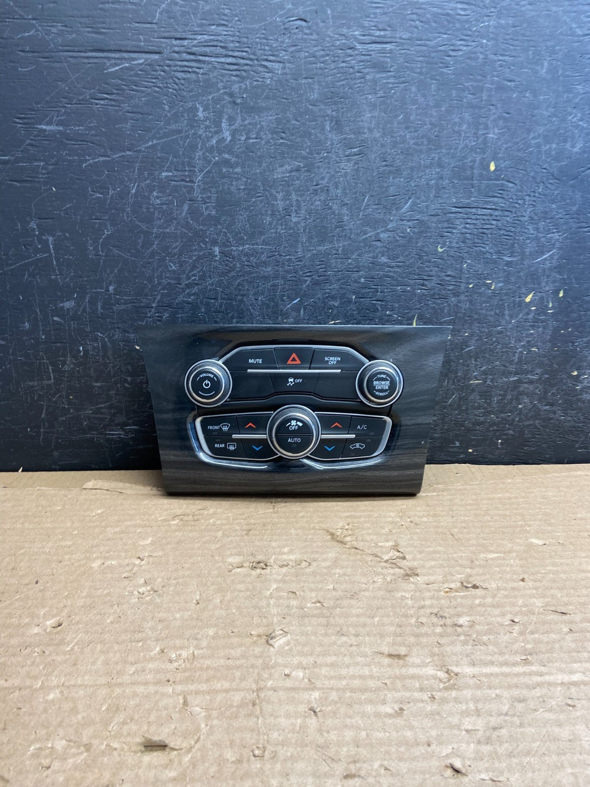 2017 to 2023 Chrysler 300 Audio Climate Control Panel af2697 DG0