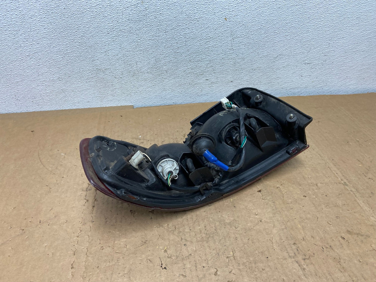 1995 - 1996 Toyota Camry Sedan Right Passenger Tail Light Lamp AD0602 LK6