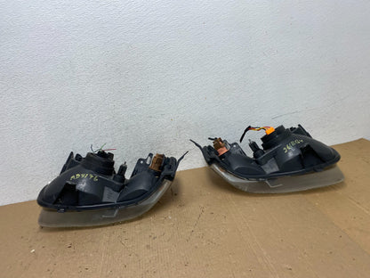 2001 - 2004 Ford Escape Headlights Left+Right Halogen Aftermarket AD8176 DG6