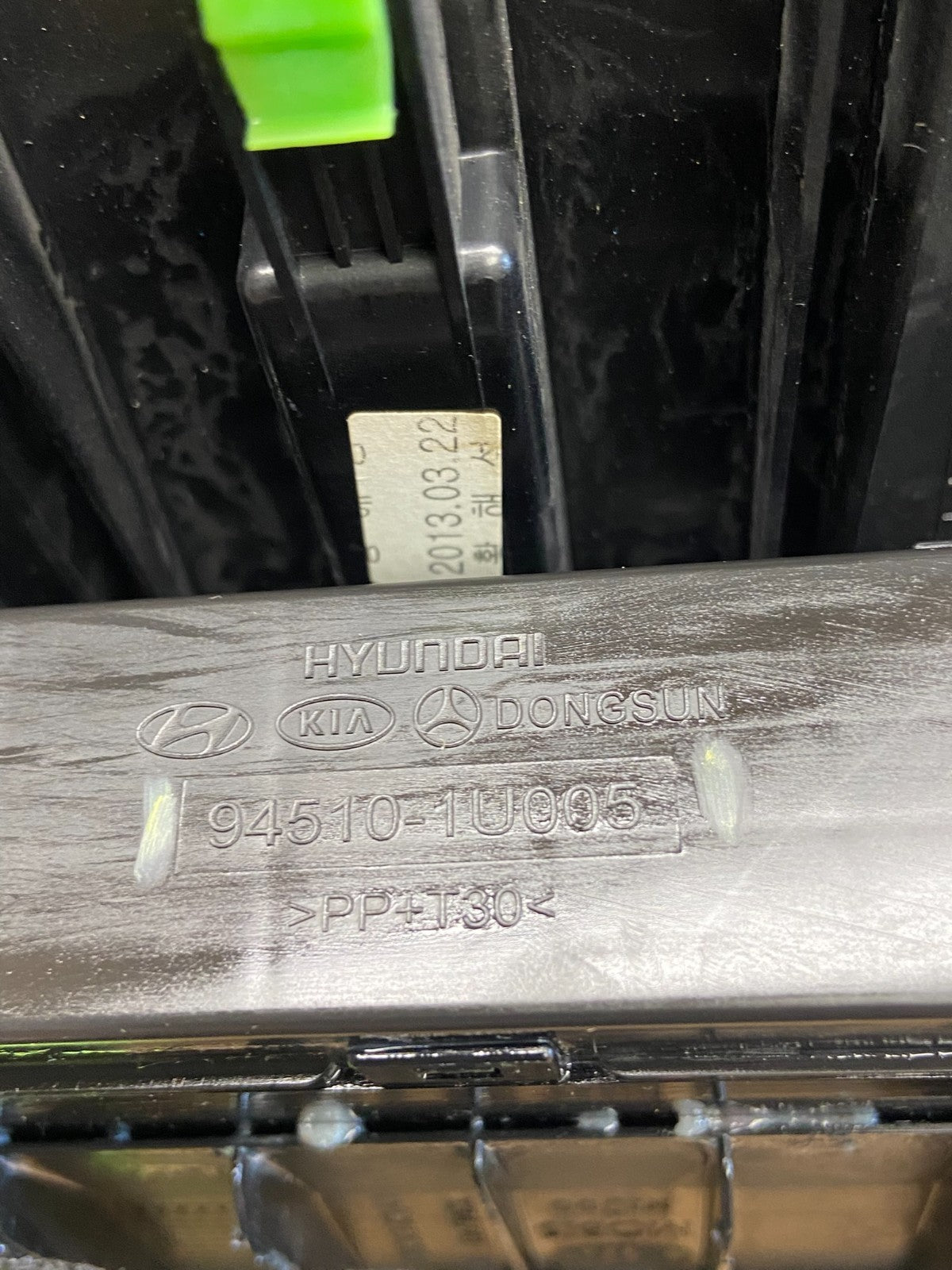 2014 2015 Kia Sorento Center Radio Climate Control Clock Trim Heat Seat ae44265