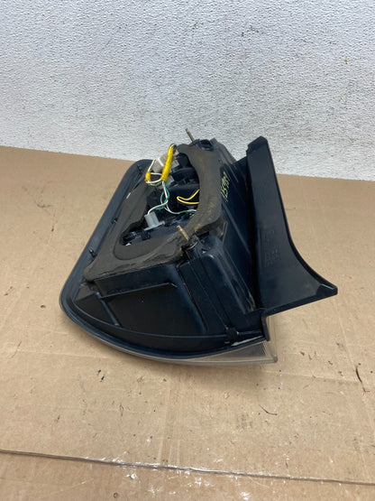 2004 - 2005 Toyota Prius Right Passenger Side Rh Tail Light AE5989 DW6