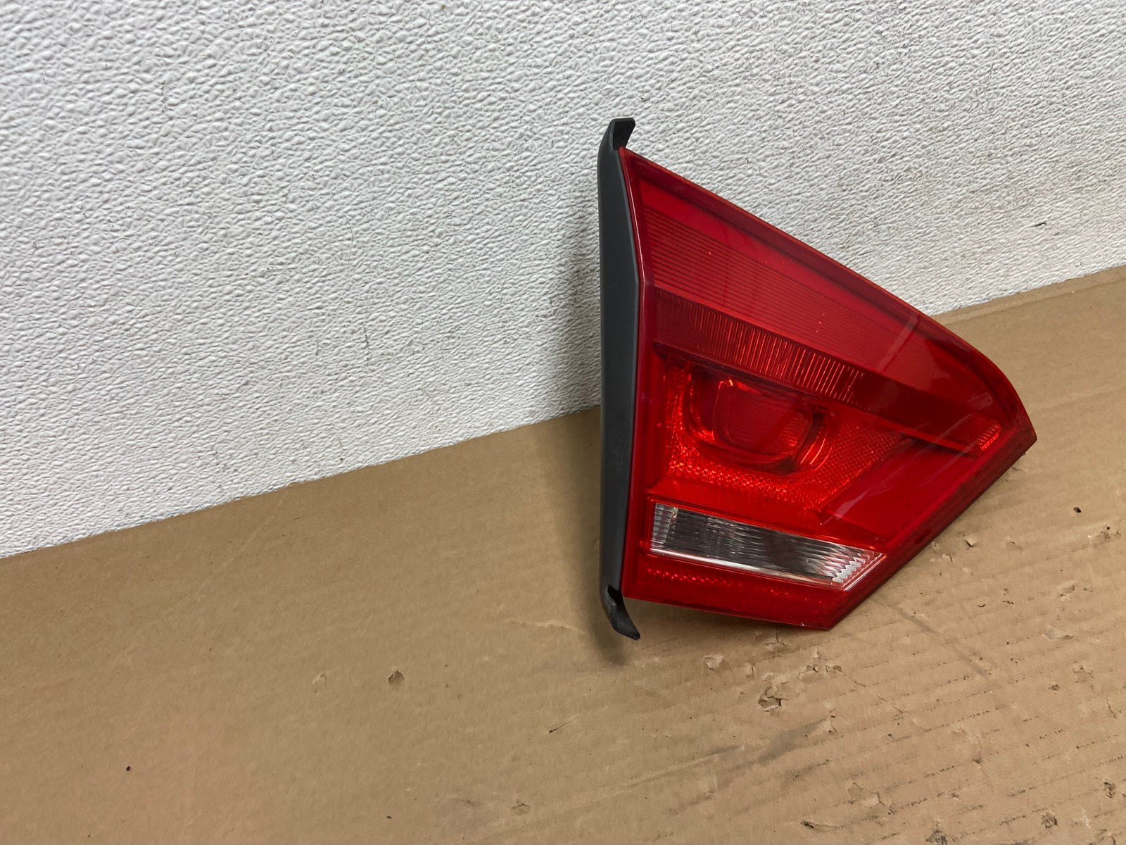 2012 to 2015 Volkswagen Passat Left Driver Lh Inner Tail light AD4215 LK2