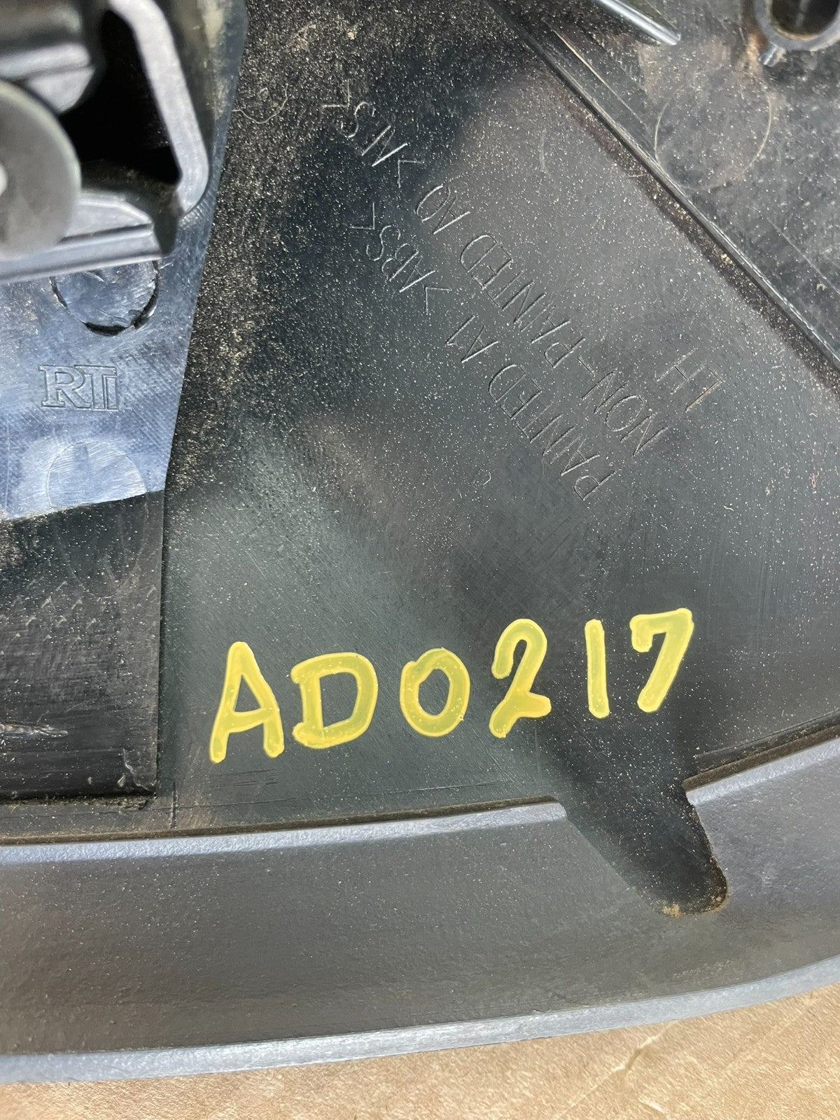 2011-2017 Honda Odyssey Left Driver Rear Gate Spoiler Garnish AD0217 DG5