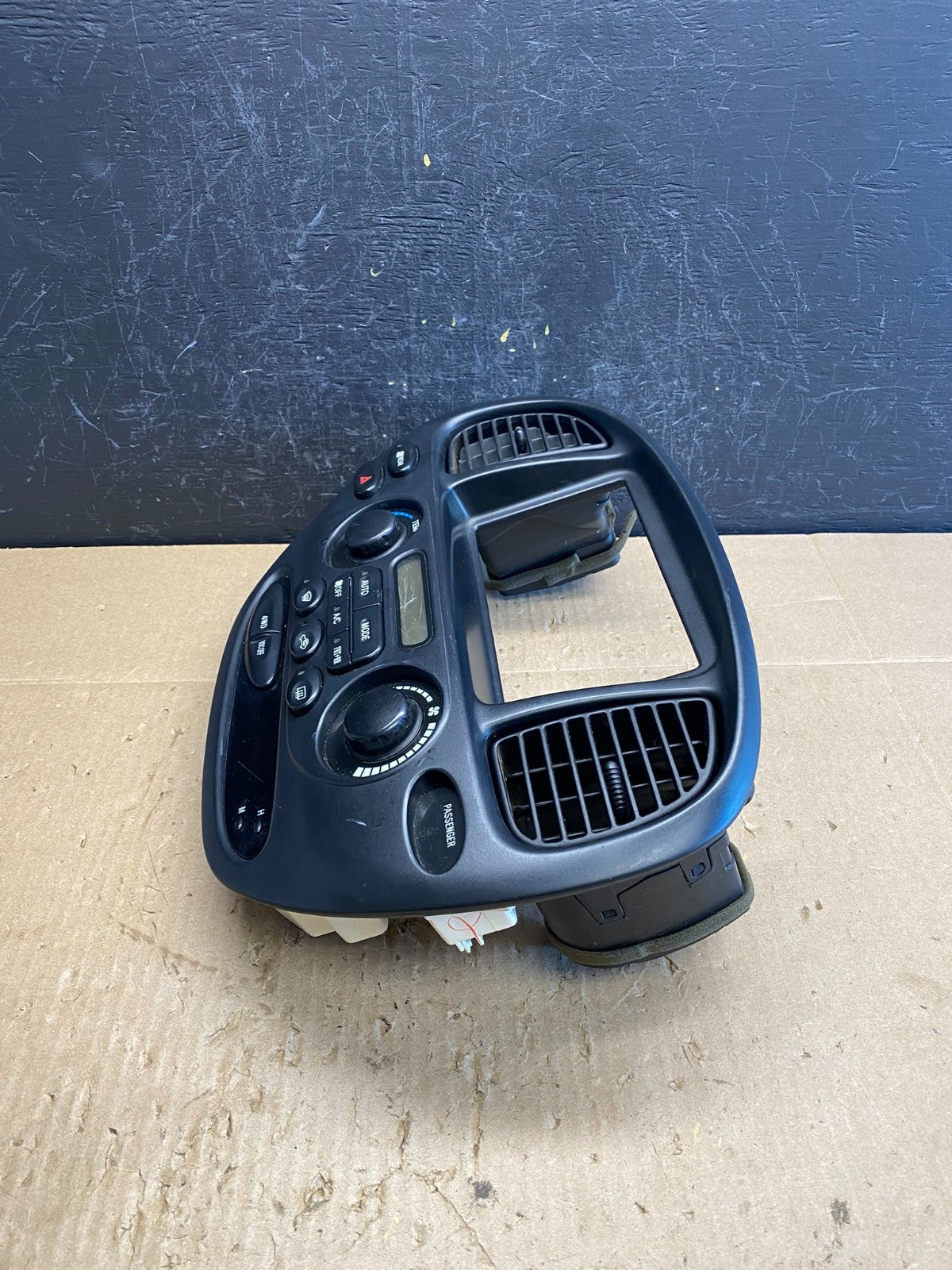 2001 to 2004 Toyota Sequoia AC Temp Heater Climate Control Bezel AC9118 DG2