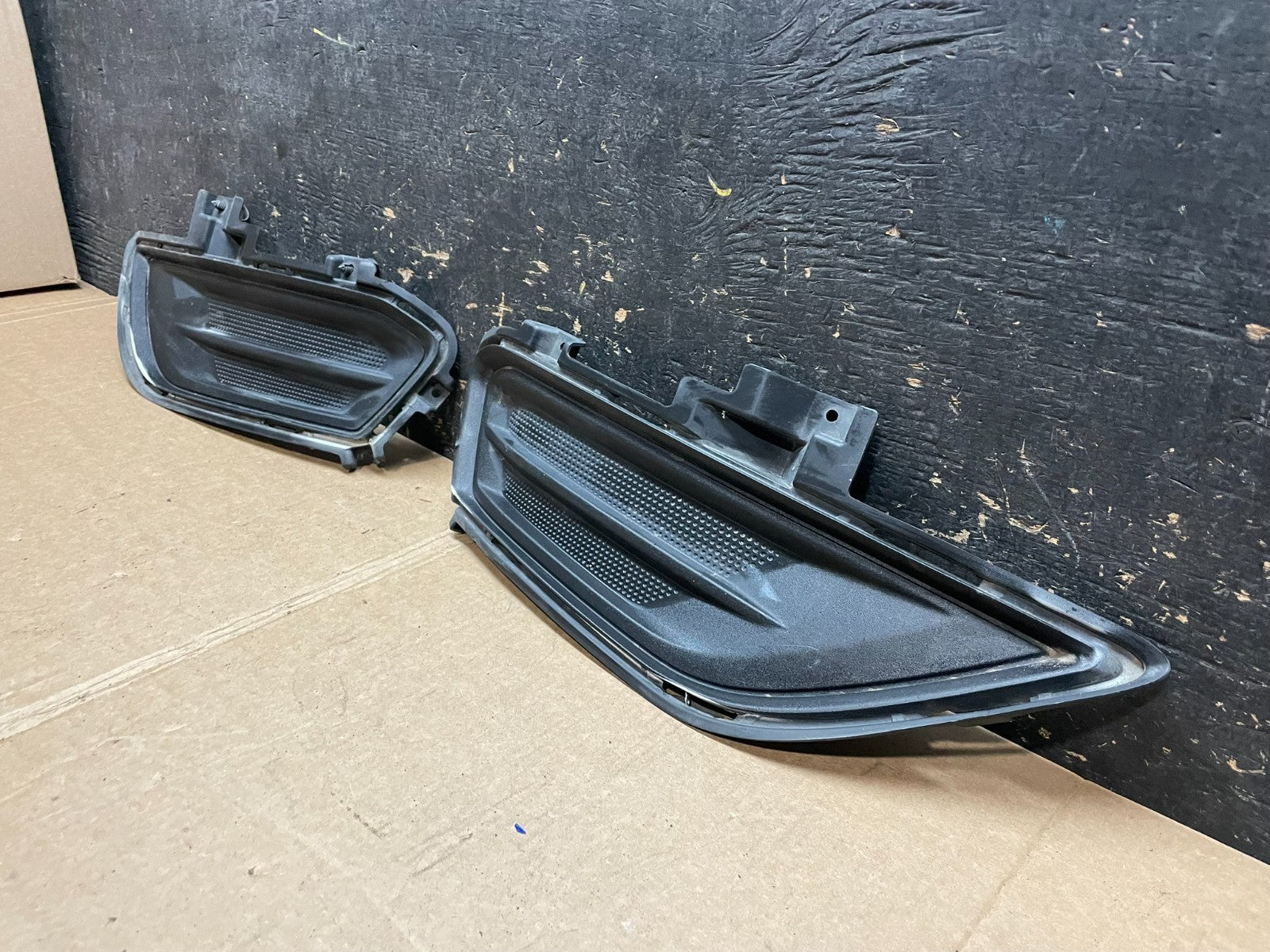 2013-2016 Ford Fusion Front Bumper Left+Right Bumper Cover Bezel Trim z5747 DG1