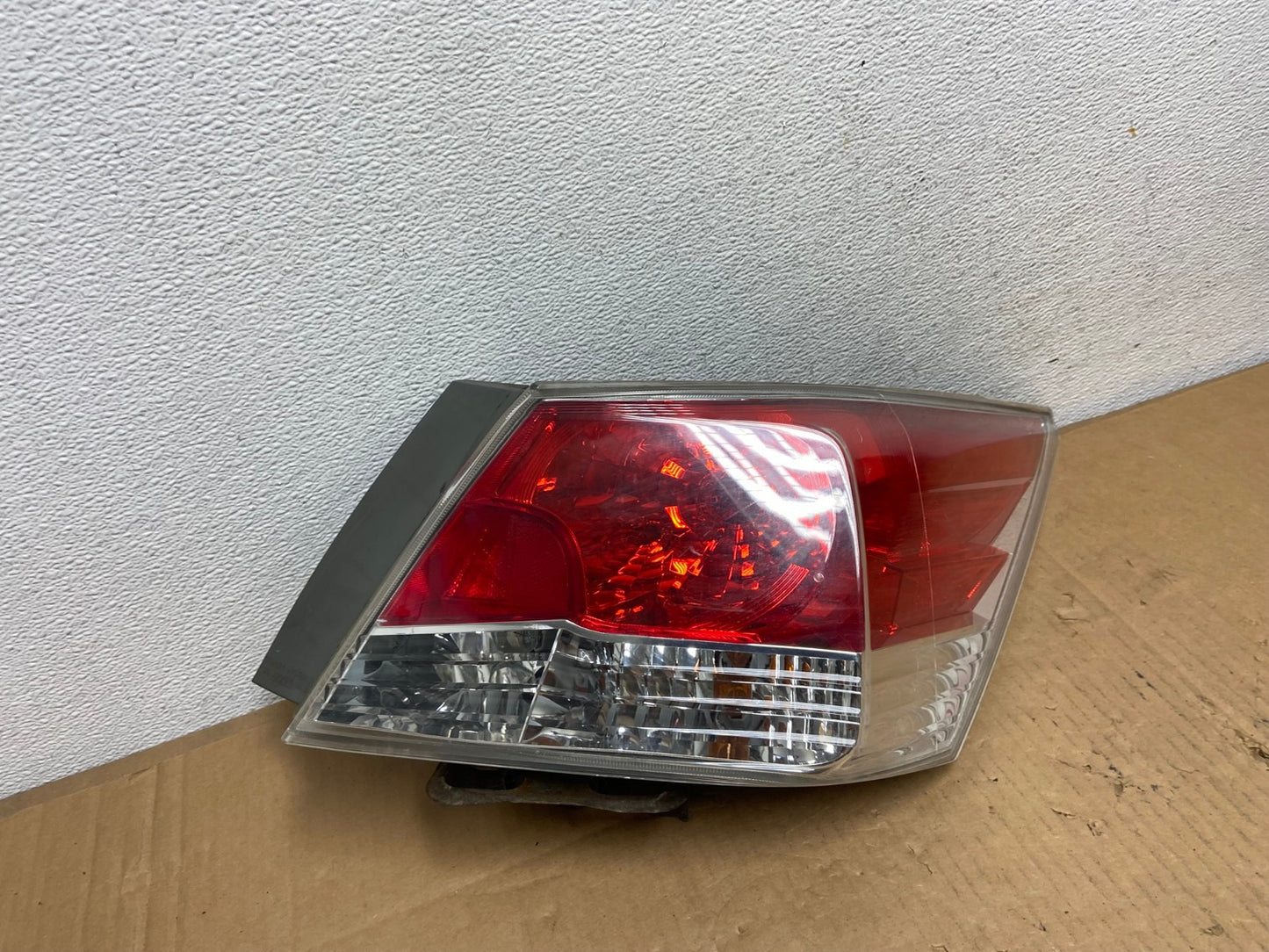 2008 to 2012 Honda Accord Sedan Tail light Right Passenger RH Side AD0931 LK2