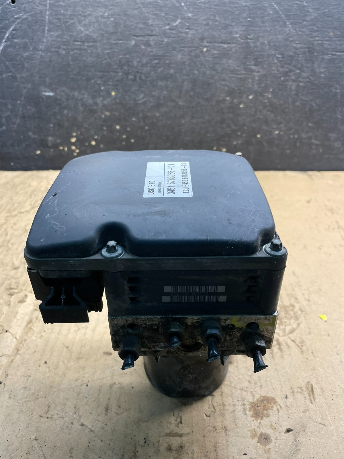 2007 to 2013 BMW X5 E70 ABS Anti-Lock Brake Pump Module OEM W6831 DG3
