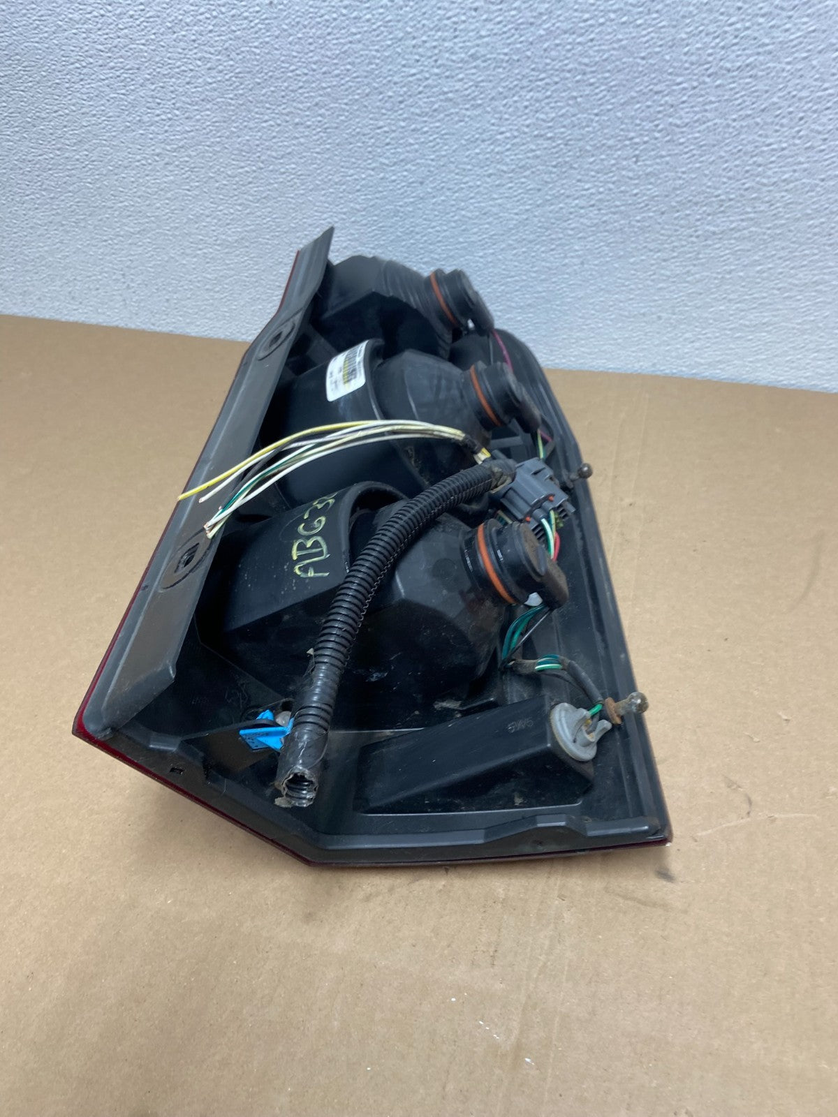 2006 to 2010 Jeep Commander Left Driver Side Tail Light OEM AB6324 DW7