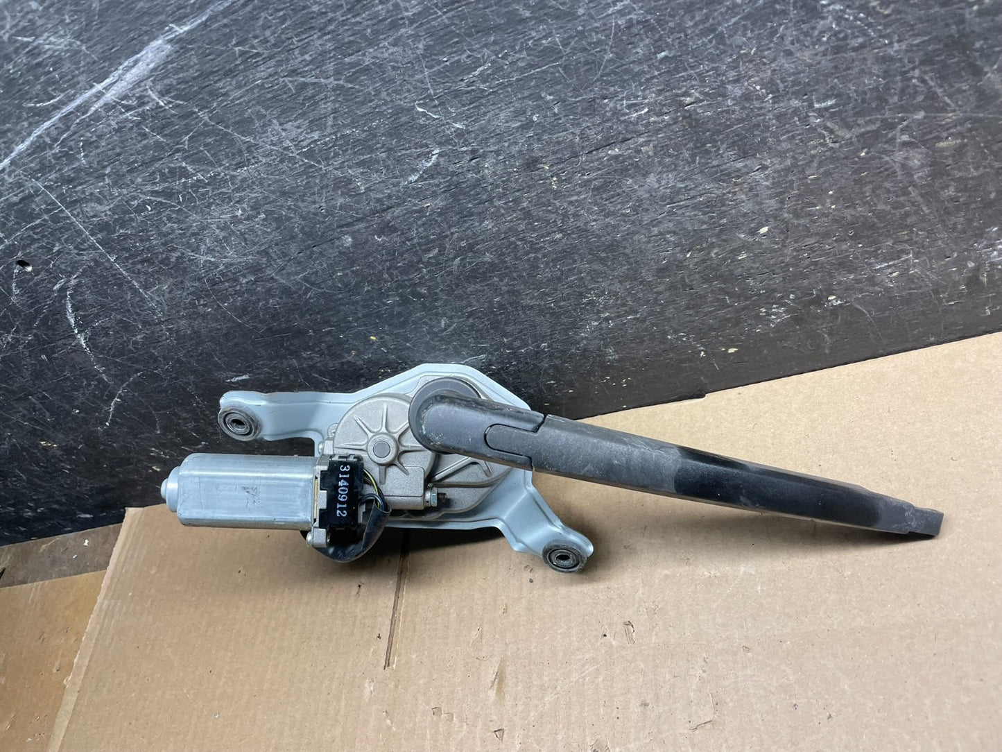 2014-2015 Kia Sorento Rear Glass Windshield Wiper Motor V8765 DG0