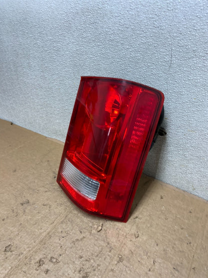 2009 to 2015 Honda Pilot Right Passenger Rh Side Tail light Oem AA5031 DW1