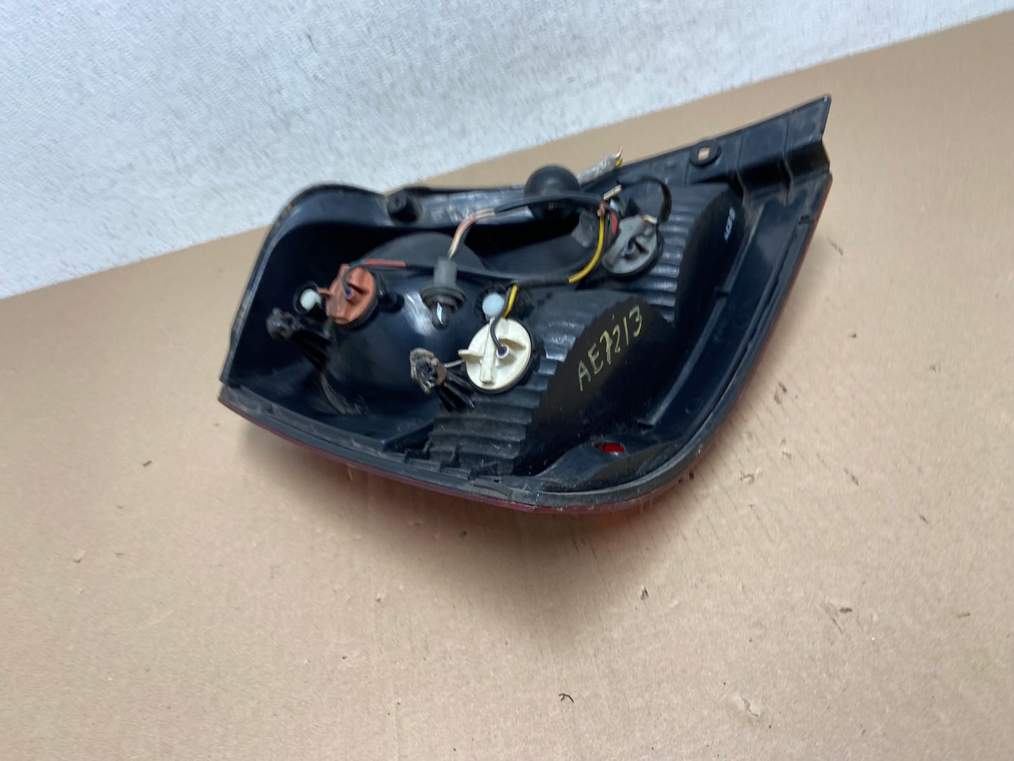 2003 to 2006 Kia Sorento Right Passenger RH Side Tail Light AE7213 LK6