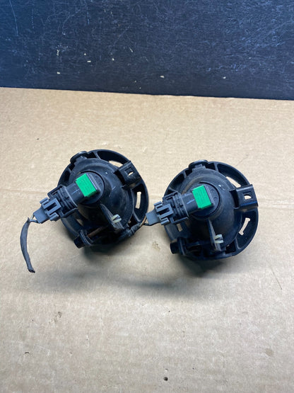 2011+ Chrysler Dodge Jeep Cherokee Pair Fog Lights Lamps AF68743