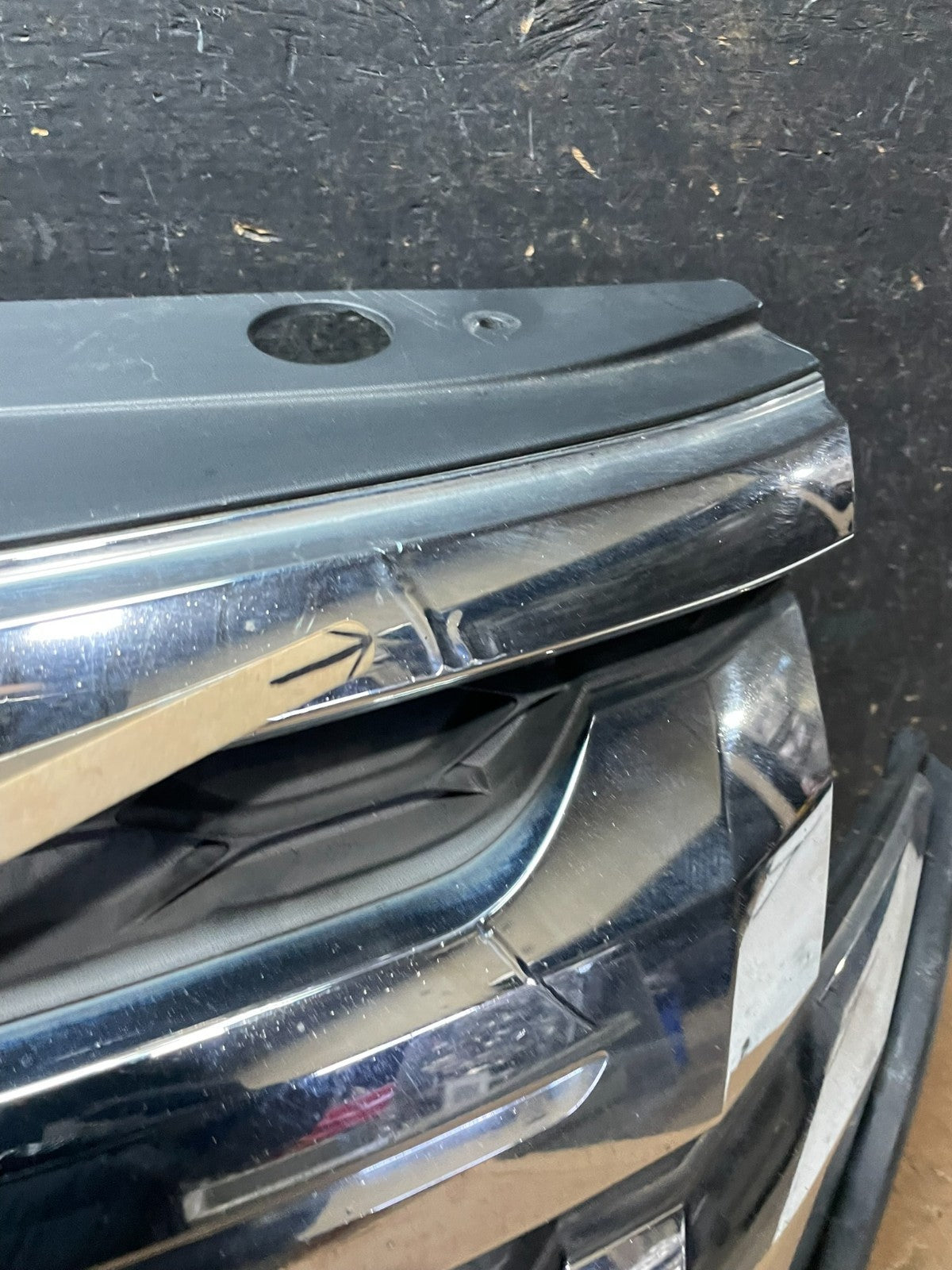 2011 2012 2013 Ford Edge Front Upper Chrome Grille Grill  Oem z5952 DG6