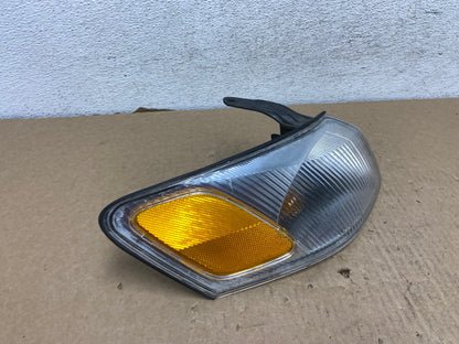 1997 1998 1999 Toyota Camry Right Passenger RH Turn Signal AF7403 LK2
