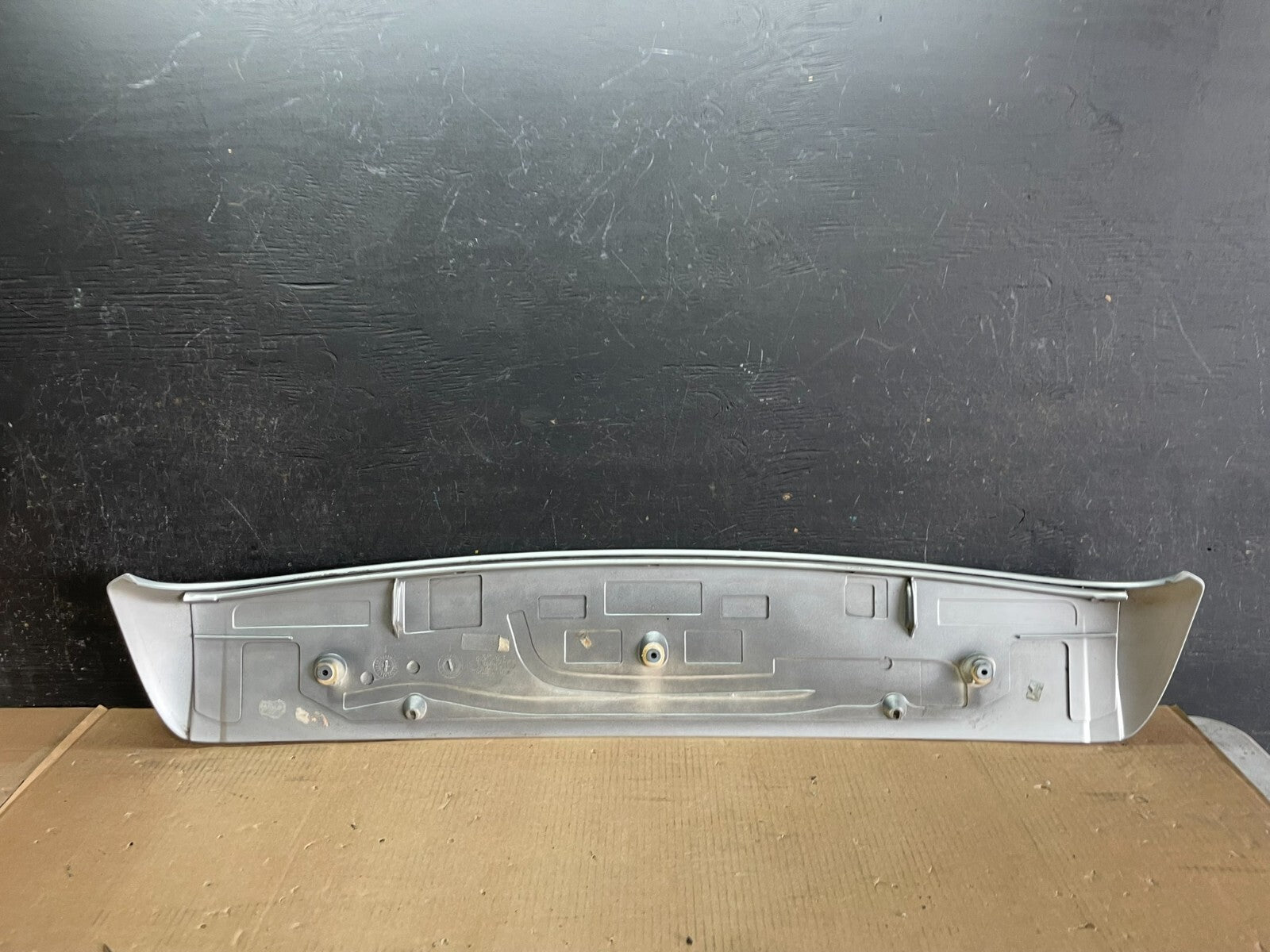 2003 to 2006 Porsche Cayenne Rear Spoiler Third Brake Light Wing OEM L9172 DG7