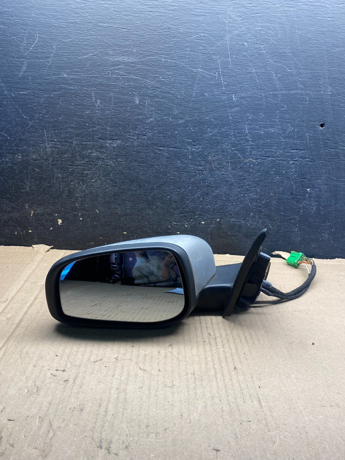 2000 to 2004 Volvo V70 Left Driver Side Door Mirror AJ0516 DG7