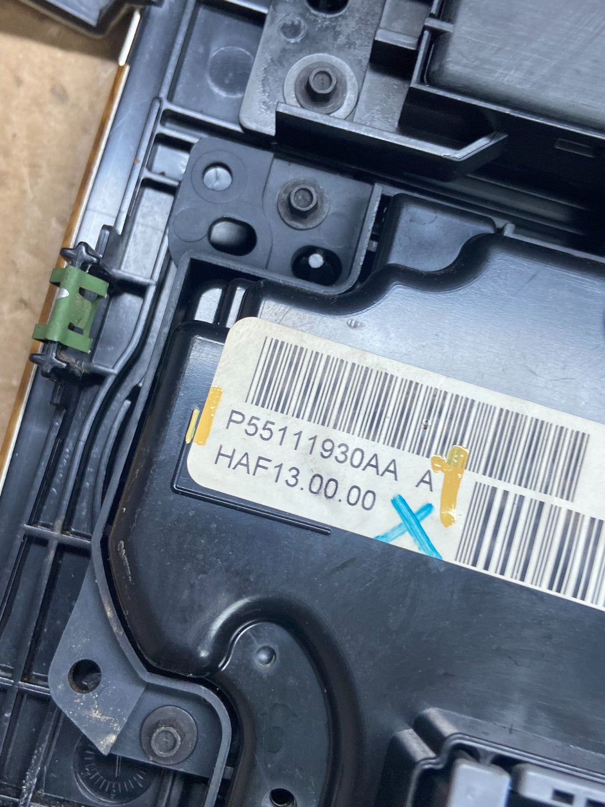 2008 2009 2010 Jeep Commander Grand Cherokee A/C Climate Control Bezel AE3979 DG5
