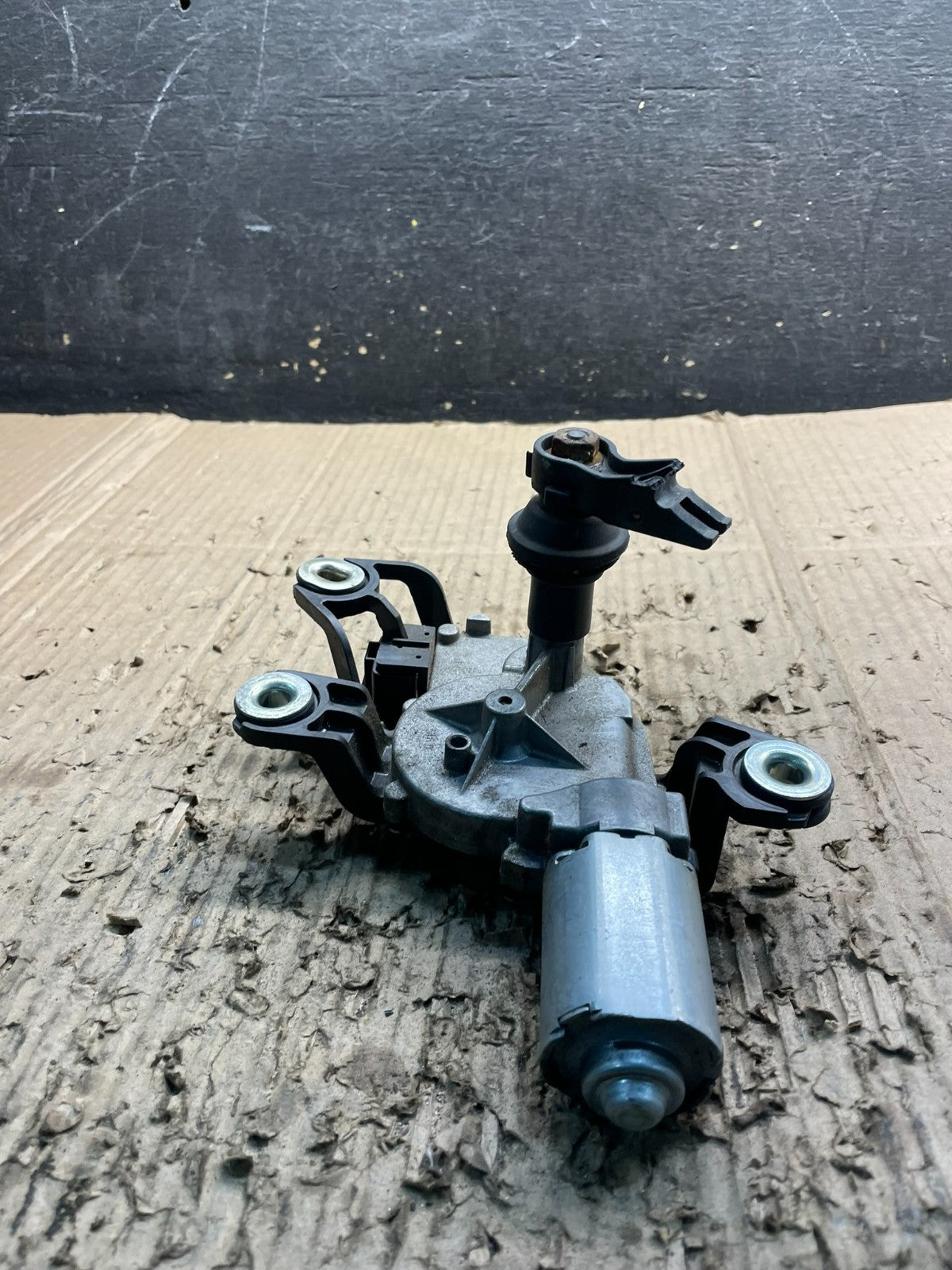 2010 to 2014 Volkswagen Golf Rear Windshield Wiper Motor y0033 DG4