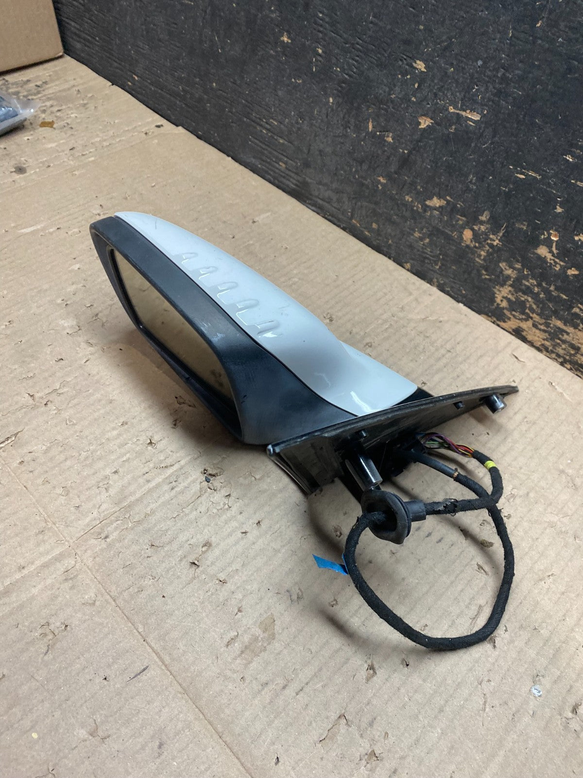 2002-2006 BMW 745I 7 Series E65 E66 Left Driver LH View Door Mirror  x7862 DG11