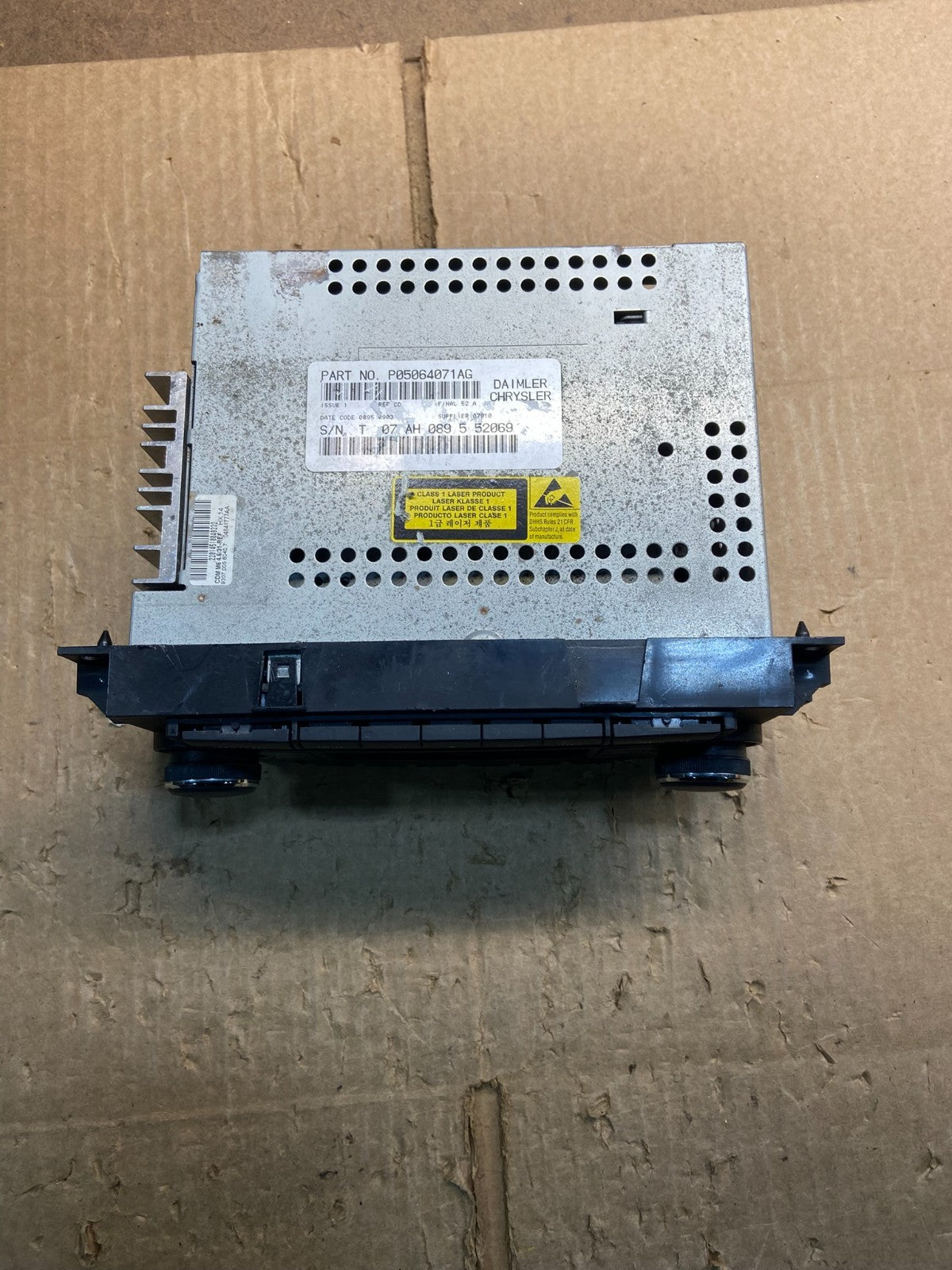 2005 2008 Jeep Dodge Chrysler Screen Display CD Player Satellite Radio y7510 DG3
