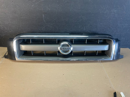 2002 2003 2004 Nissan Pathfinder Front Upper Grill Grille AE3570 DG0