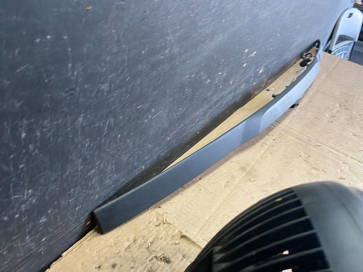 2016 2019 Ford Explorer Interceptor Rear Tailgate Molding With Camera R5284 DG2