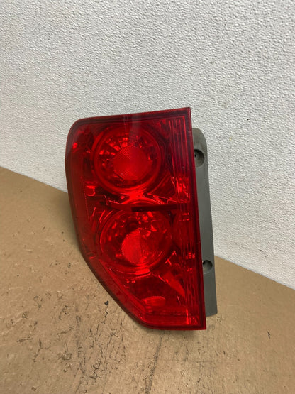 2003 2004 2005 Honda Pilot Left Driver LH Side Tail Light AC7418 DW0
