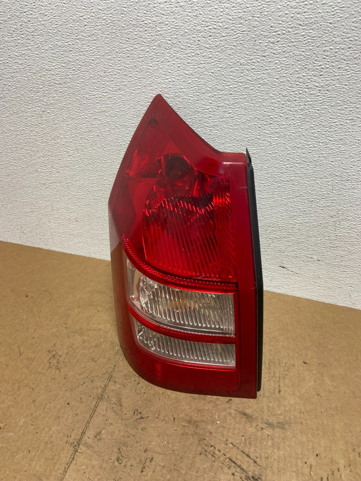 2005 2006 2007 2008 Dodge Magnum Left Driver Lh Side Tail Light Oem AC3493 DW0