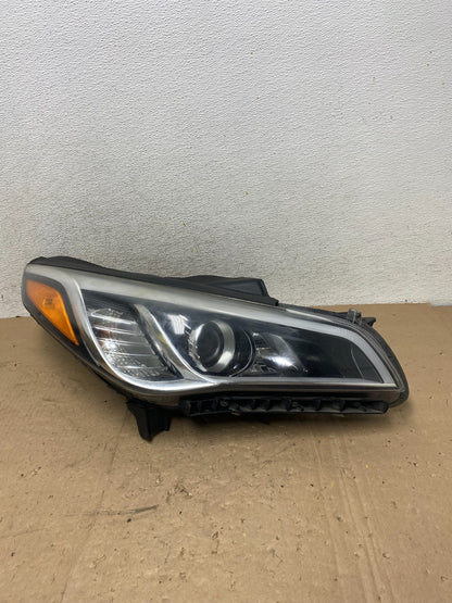 2015-2017 Hyundai Sonata Right Passenger RH Side Halogen Headlight AG5447 DW0